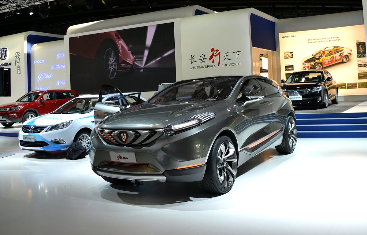 Концепт китайского кроссовера Changan S95 — LiveCars.Ru