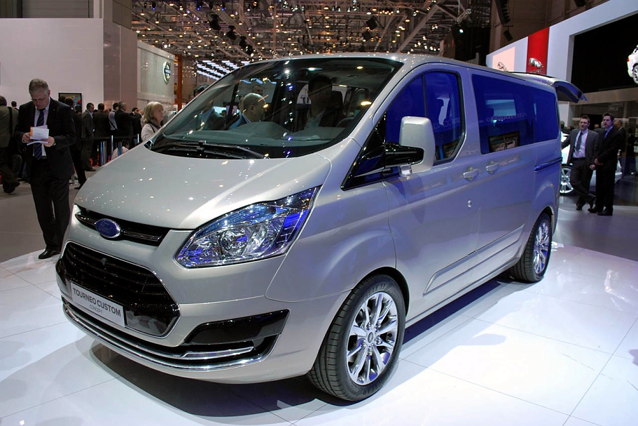 Ford Tourneo Custom 2012