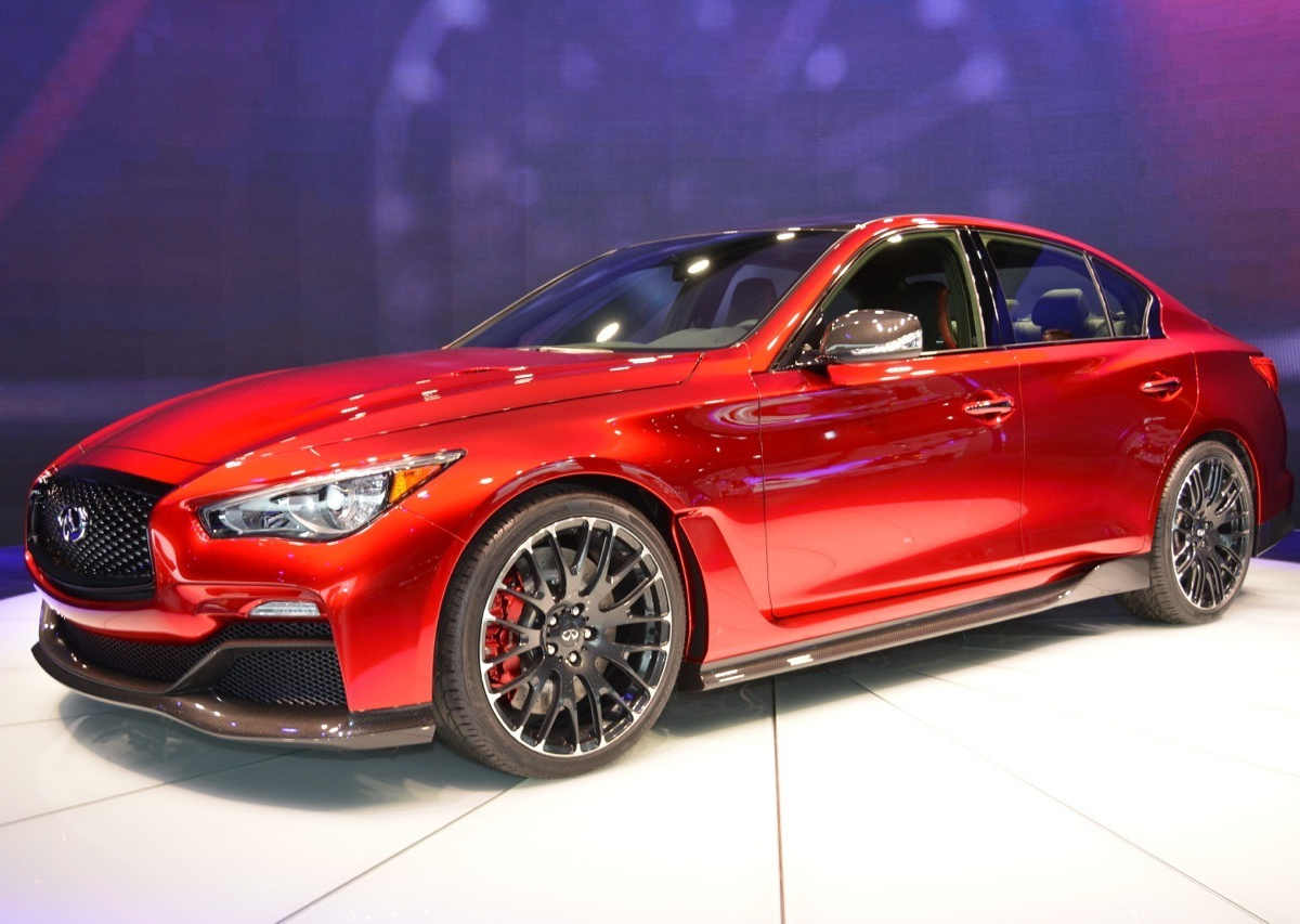 Infiniti q50 rouge