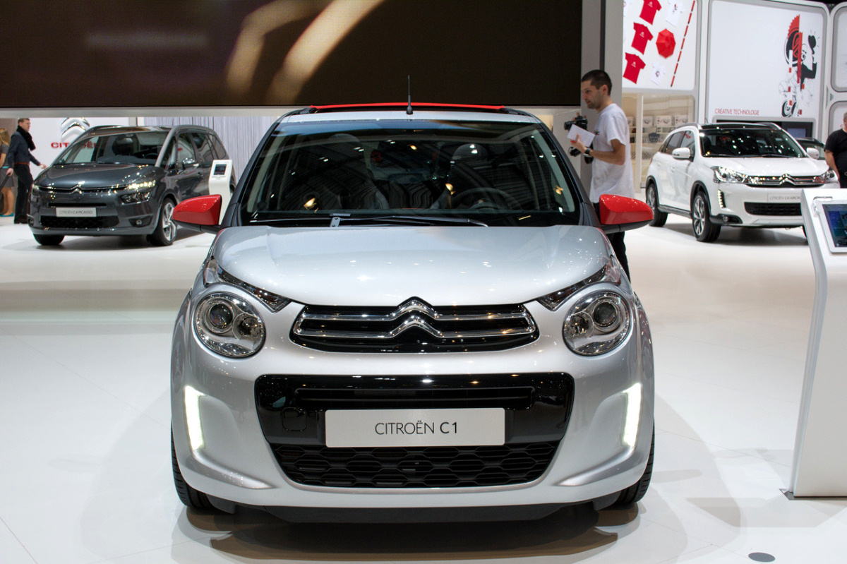 Маленький хэтчбек Citroen C1 - фото - LiveCars.Ru