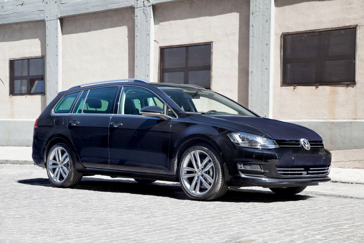 VW Golf Alltrack черный