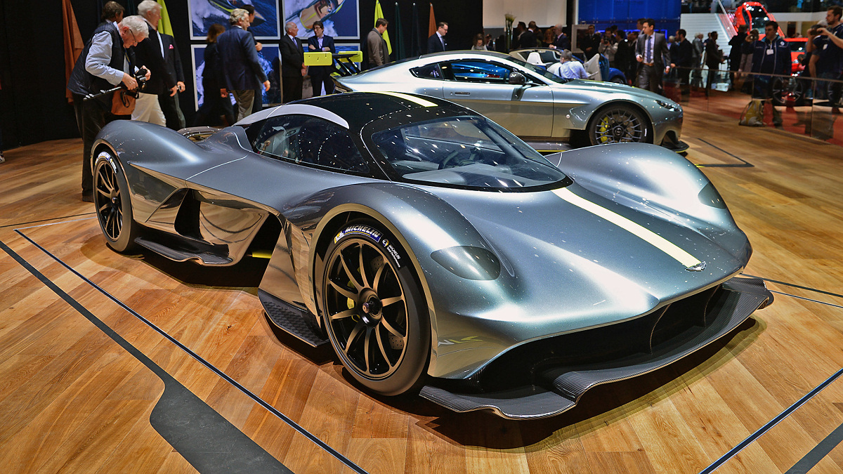 Aston Martin Valkyrie 2020