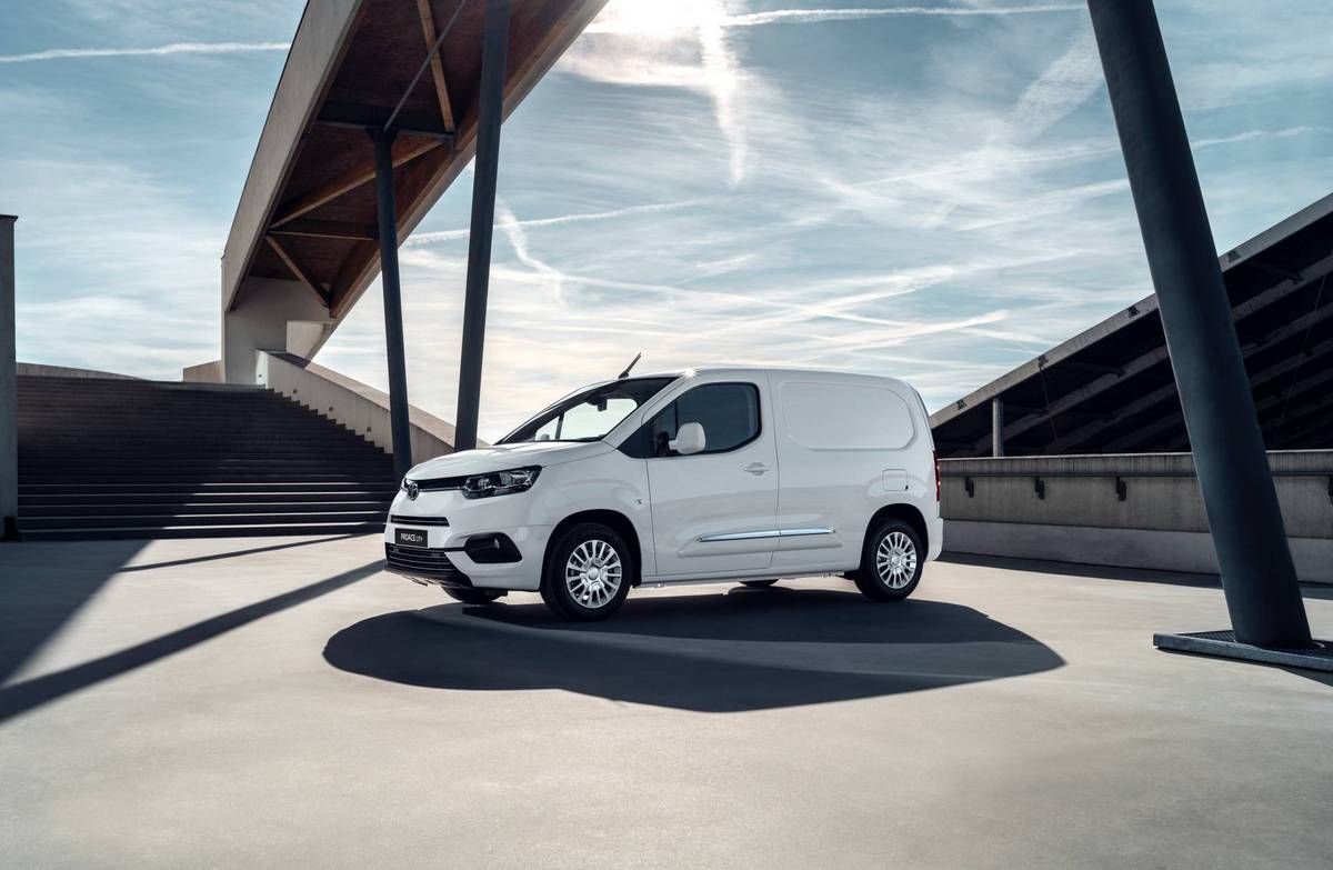 Абсолютно новый фургон Toyota Proace City для Европы - фото - LiveCars.Ru