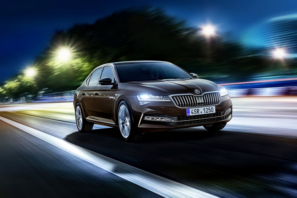 РќРѕРІС‹Р№ Skoda Superb